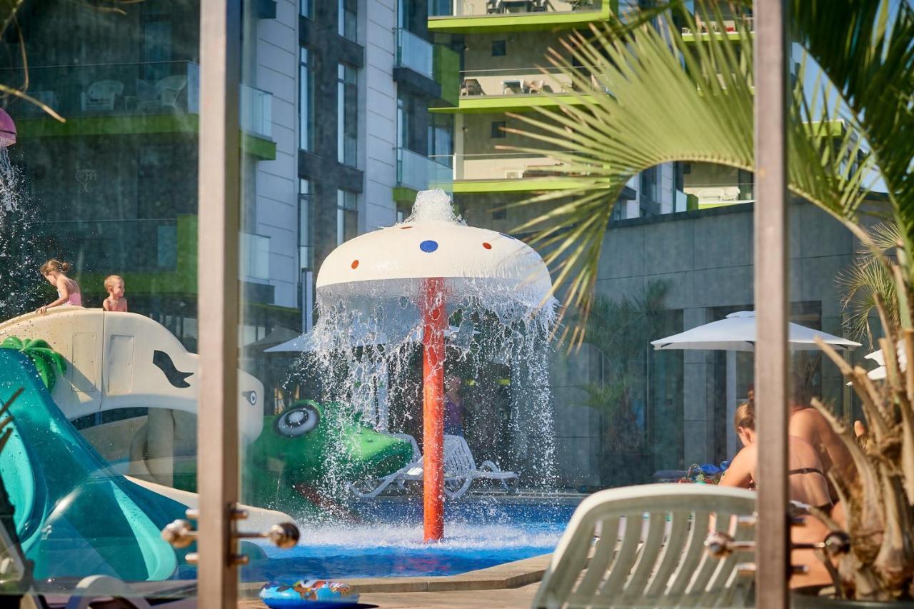 Cristalex Aparthotel & Spa Mamaia Nord Navodari Dış mekan fotoğraf
