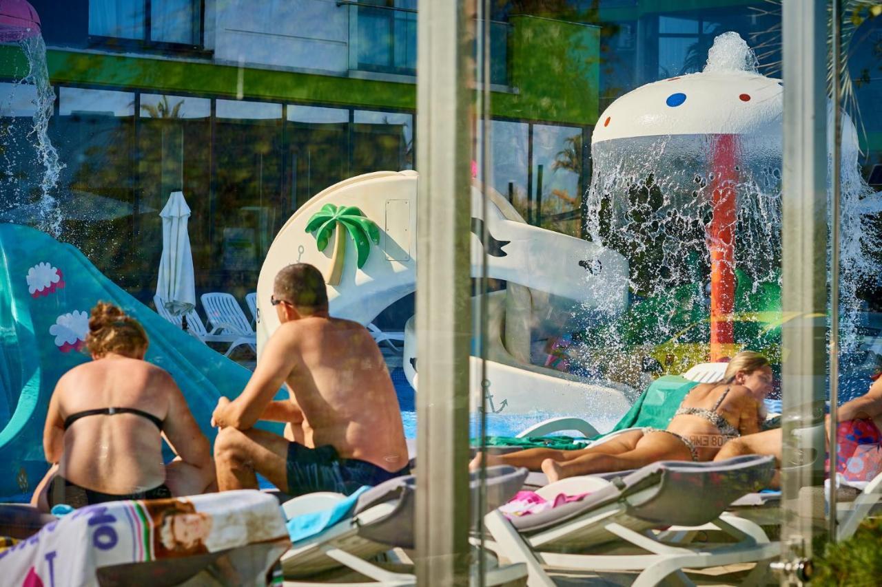 Cristalex Aparthotel & Spa Mamaia Nord Navodari Dış mekan fotoğraf