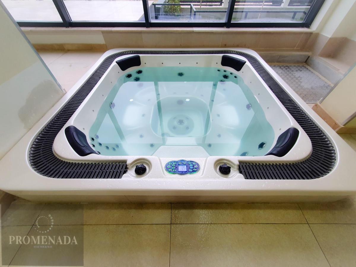 Cristalex Aparthotel & Spa Mamaia Nord Navodari Dış mekan fotoğraf